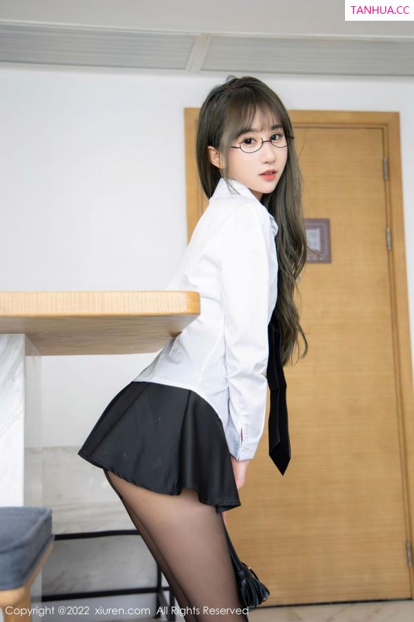 小果冻儿jelly  [XiuRen]高清写真图 2022.03.29 No.4789 小果冻儿第5张图片